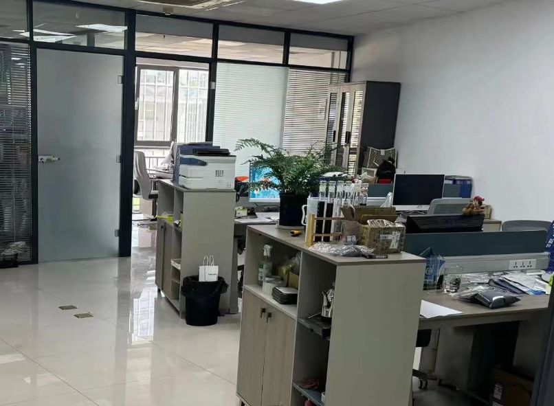 Ácido Fúlvico de excelente qualidade em estoque.jpg